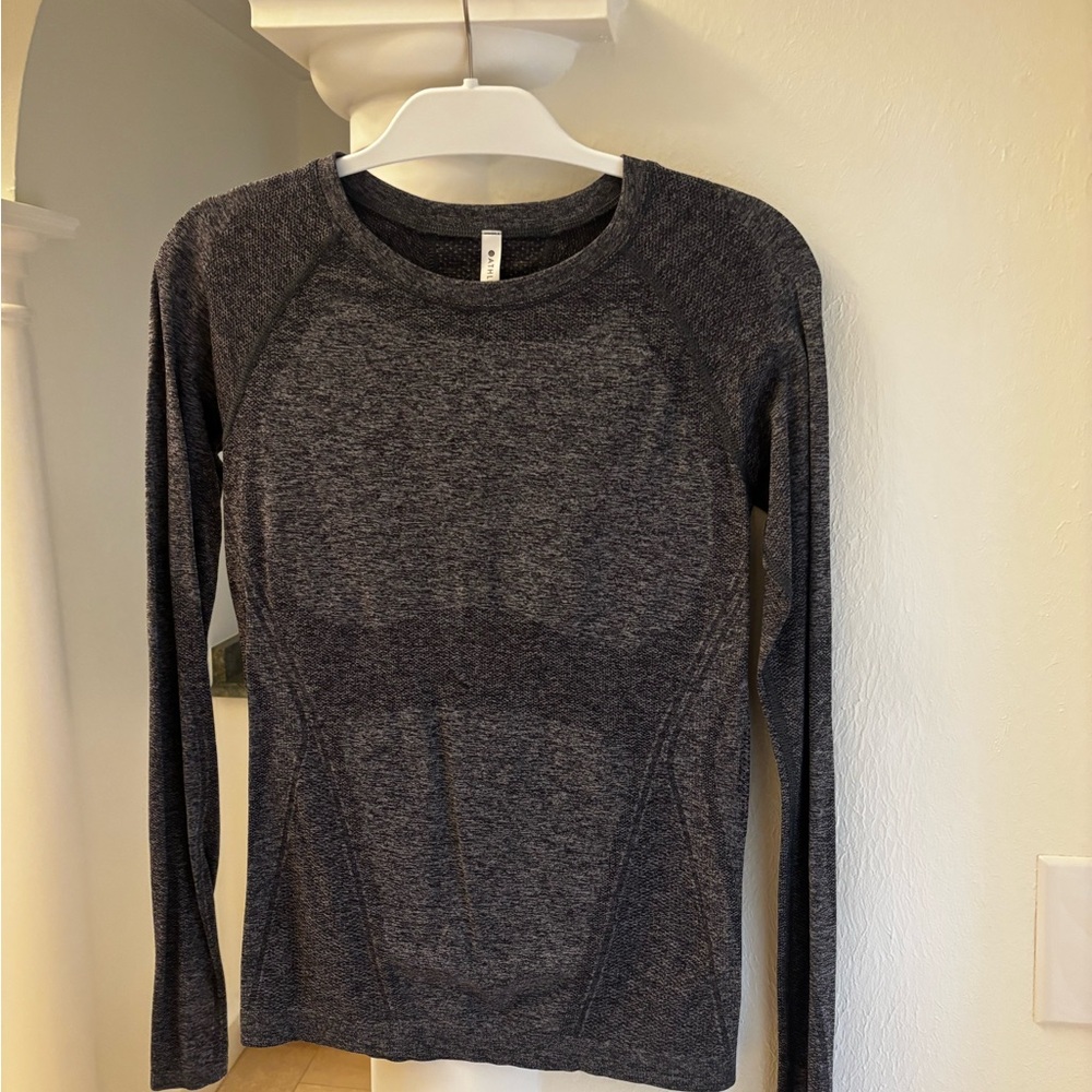 Athleta Charcoal Long Sleeve Top